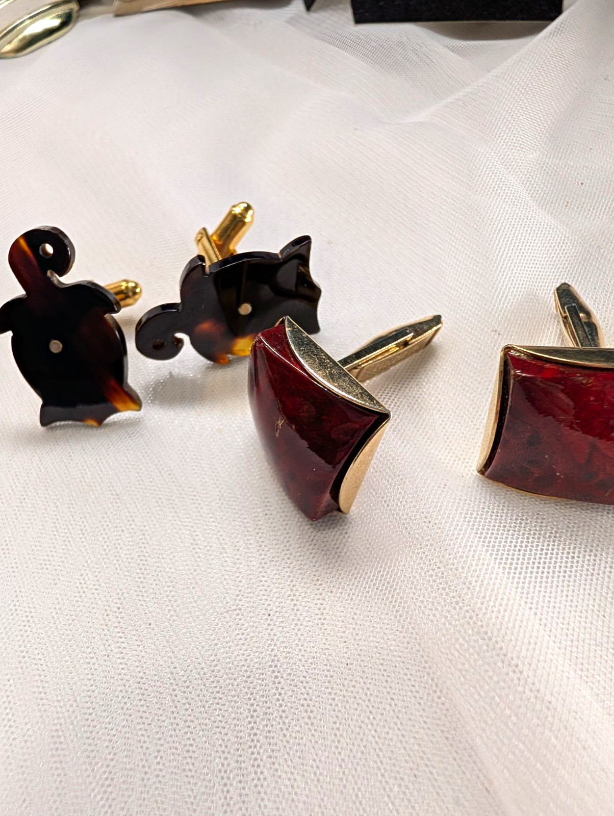 Vintage Cufflinks Lot 2 Pairs Red Stone Square & Faux Tortoiseshell Turtle Motif