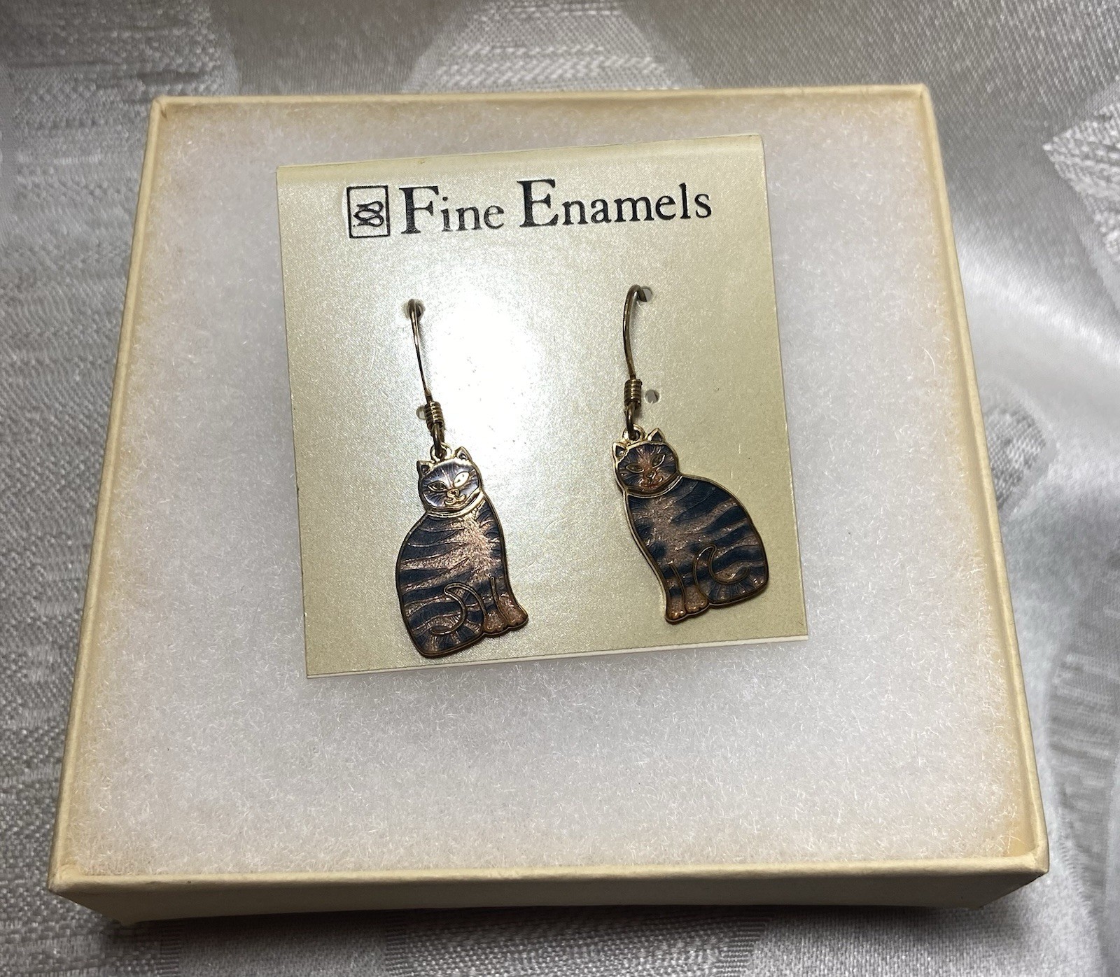 Blue Gold Purple Enamel Tabby Cat Earrings New W Original Box Gold Tone Dangle