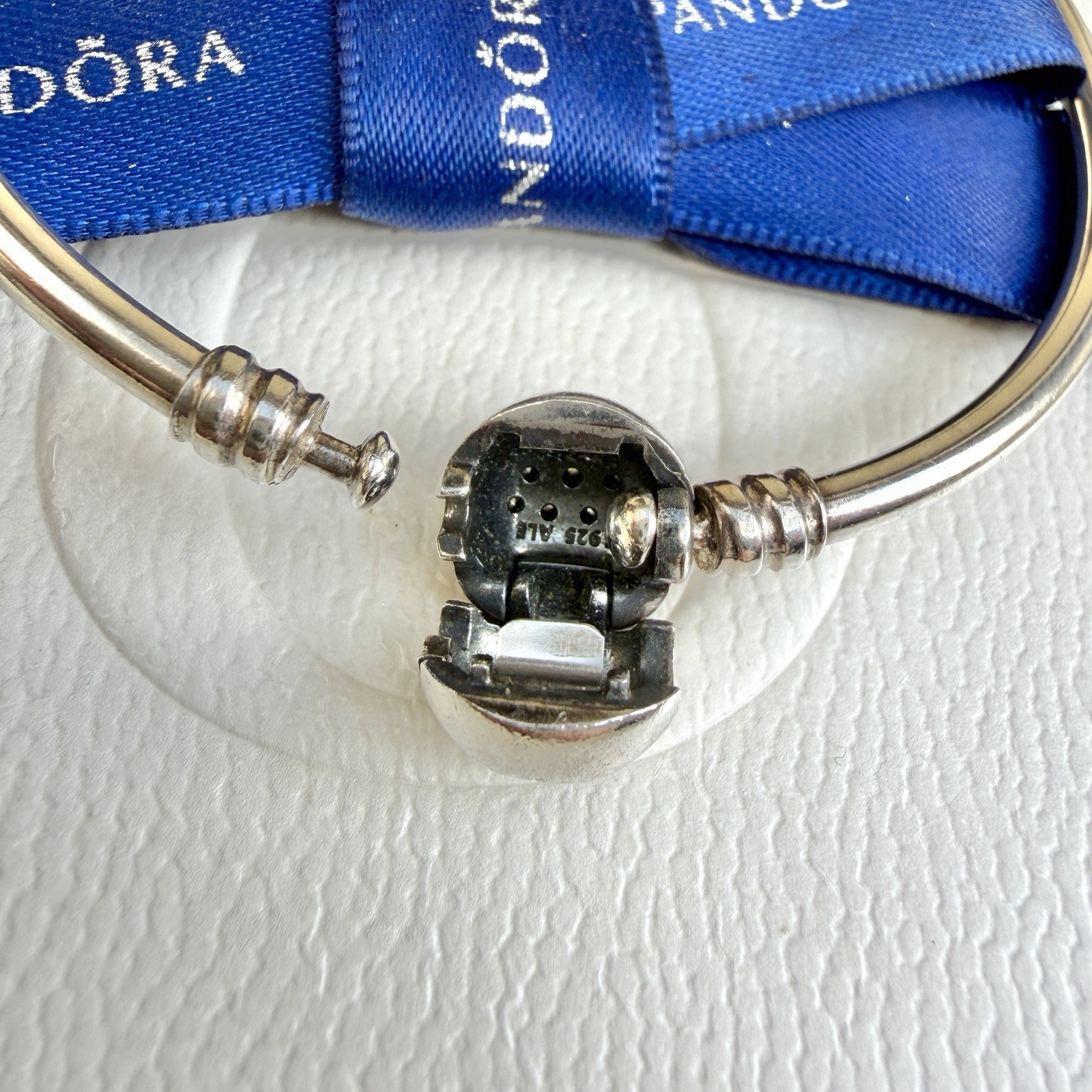 Authentic Pandora Silver “You Melt My Heart” Winter Bangle 19cm #598619C00