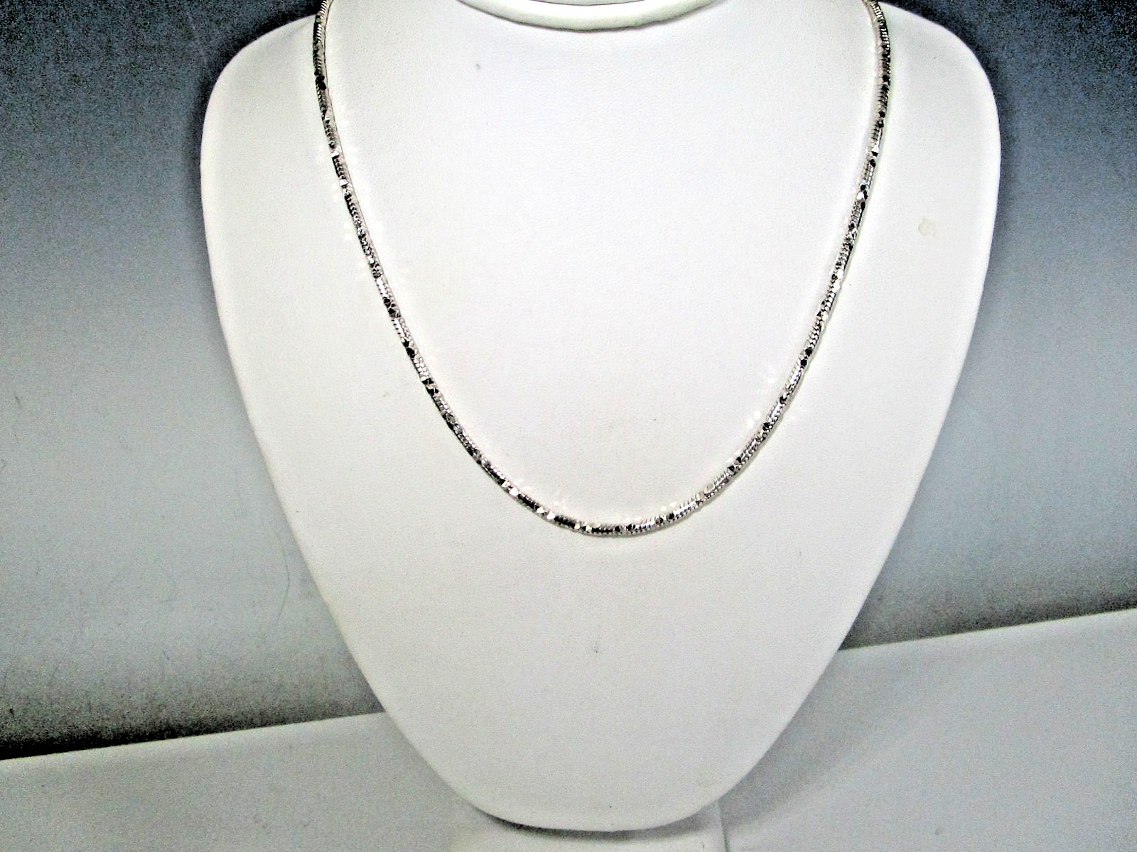 Milor 2.6mm Diamond Cut Snake Sterling 30″ Chain Italy 31 Gr