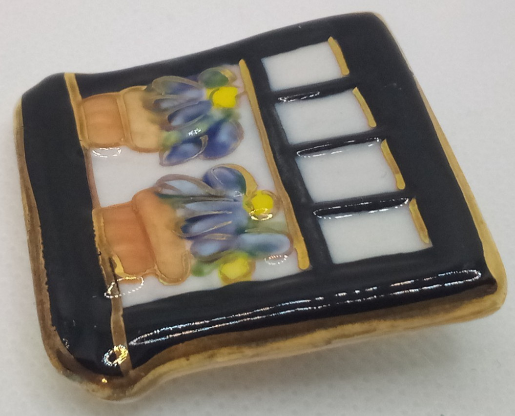 Vintage Ceramic Enamel Flower Pots On Window Sill Brooch Pin Gold Tone Accents