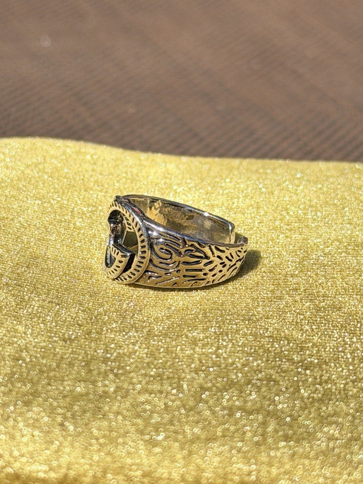Adjustable Silver .925 Interlocking G’s Style Ring W/Paisley Style Sides 3.9g