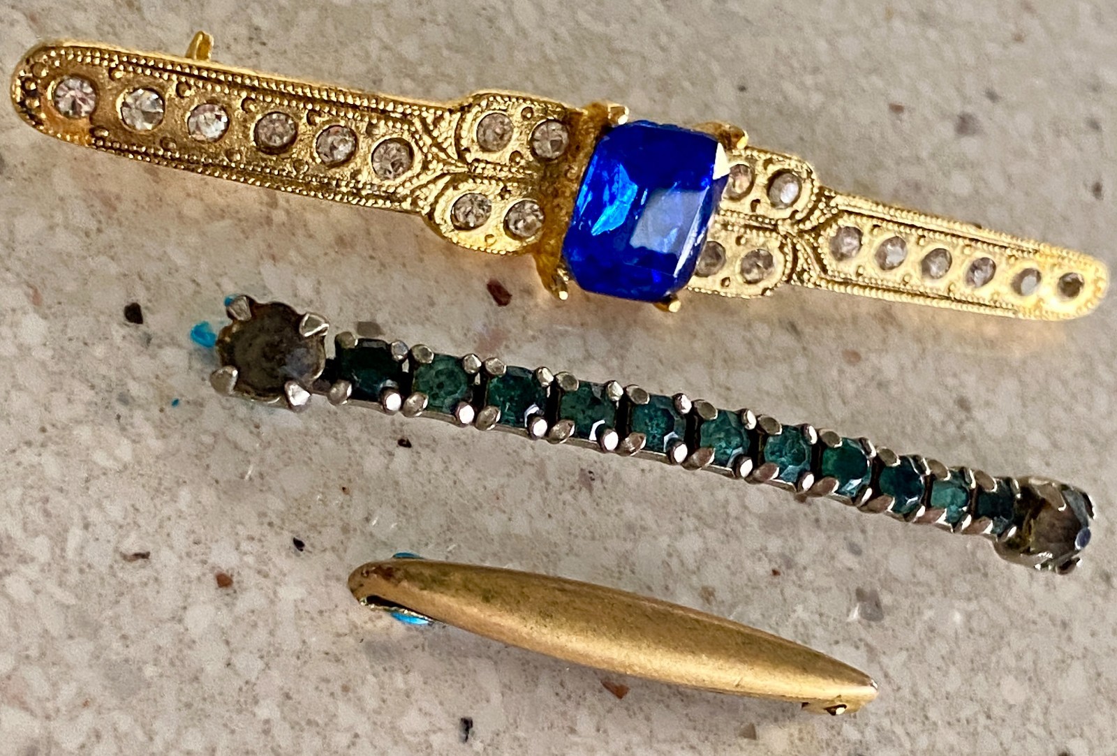 Vintage Art Deco Lot 3 Bar Brooch Pins Blue Sapphire Green Rhinestone Gold Tone