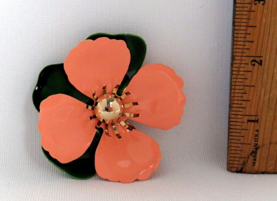 VTG 1950s 60s MOD ENAMEL METAL FLOWER BROOCH SIGNED SARAH COVENTRY 2 3/4″ WIDE