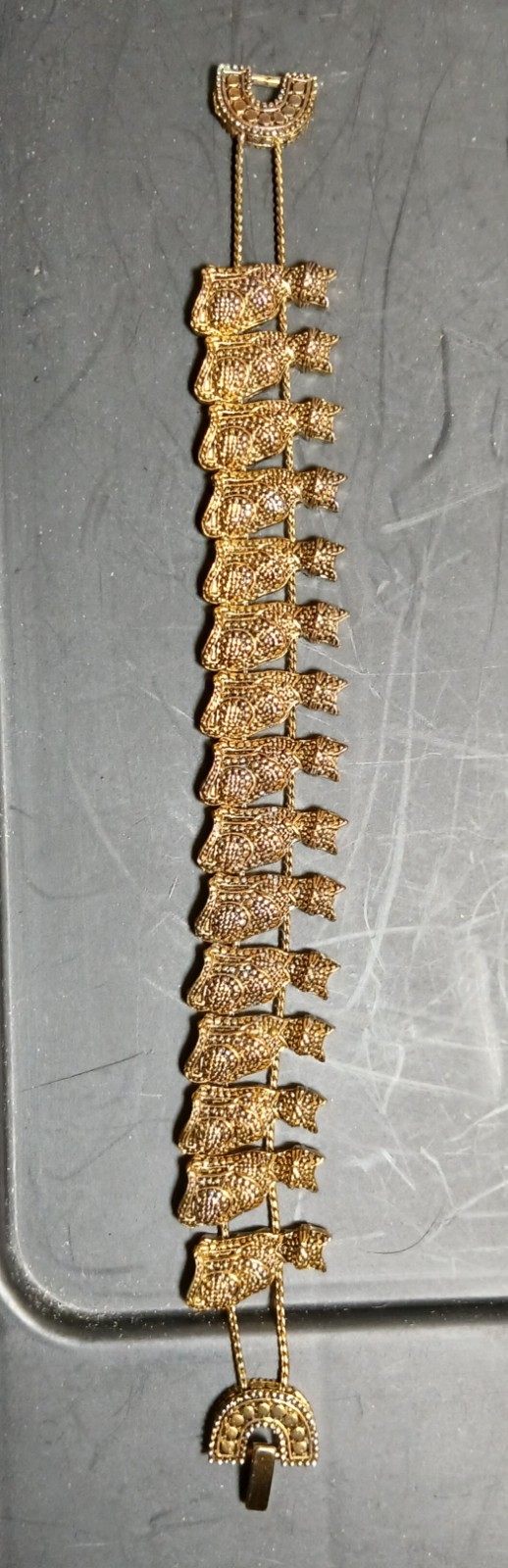 Vintage Gold Tone Cat Charm Bracelet 9in Long Unisex ✨️