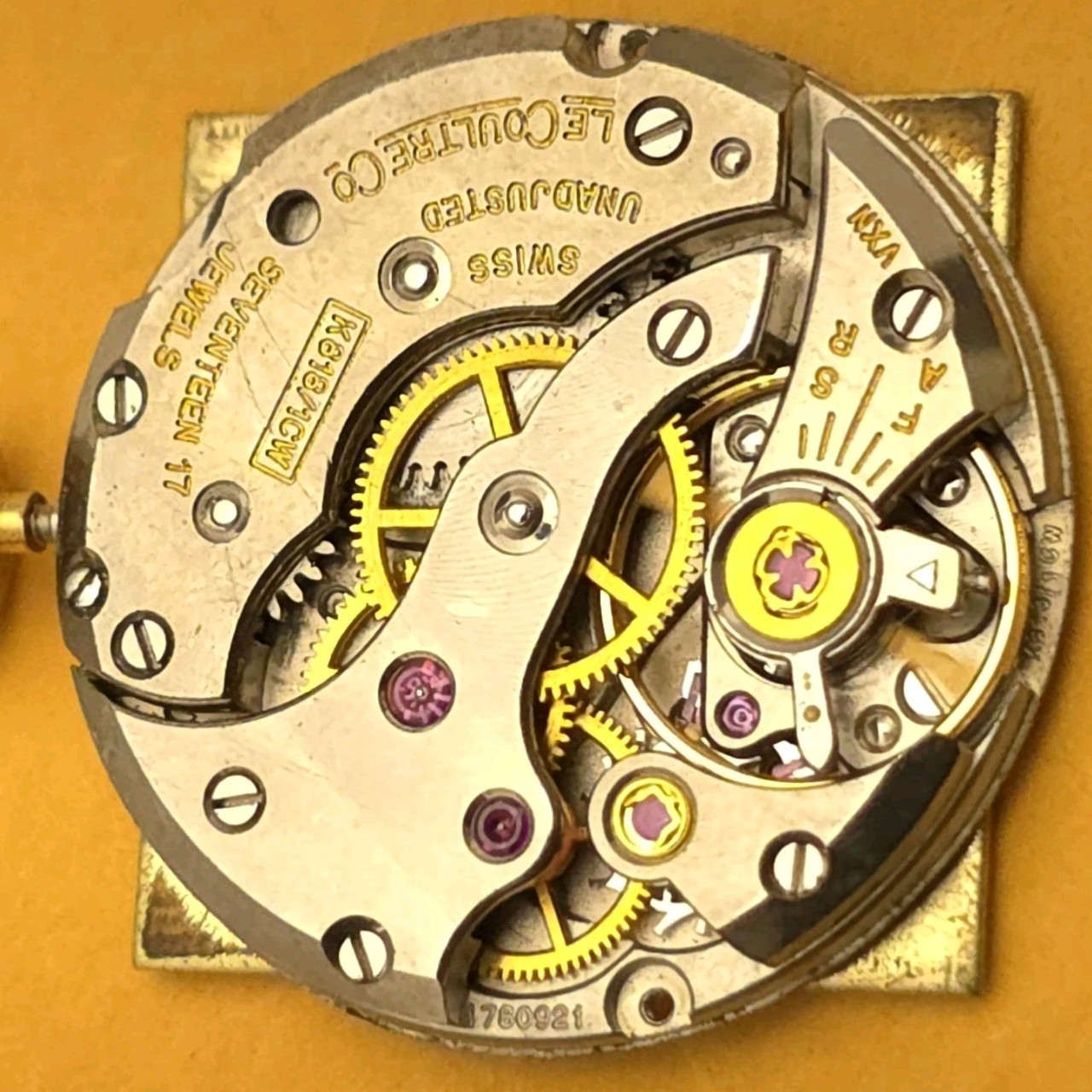 RP6 CLEAN MENS LECOULTRE VINTAGE WATCH MOVEMENT GOLD DIAL LE COULTRE K818 RUN A+