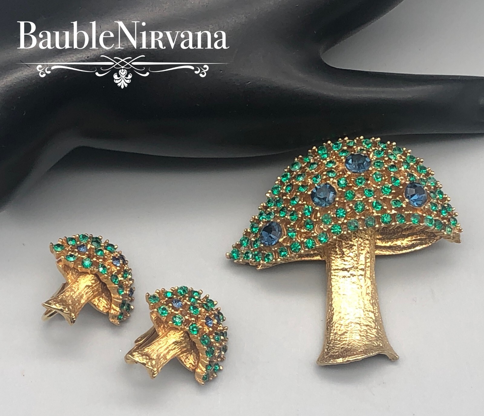 Retro MCM Modern Capri Blue&Green Rhinestones Goldtone Mushroom Pin&Earrings Set