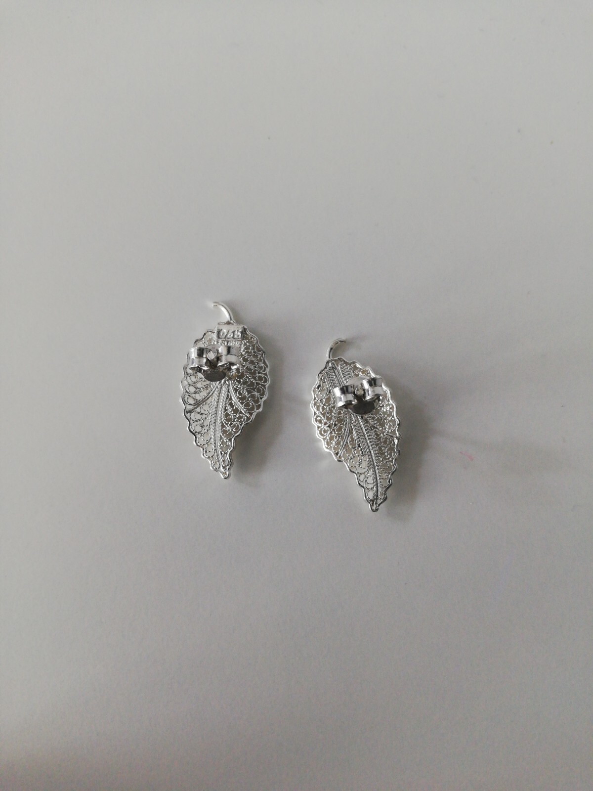 Jara Women’s .970 Solid Silver Filigree Leaf Earrings New.
