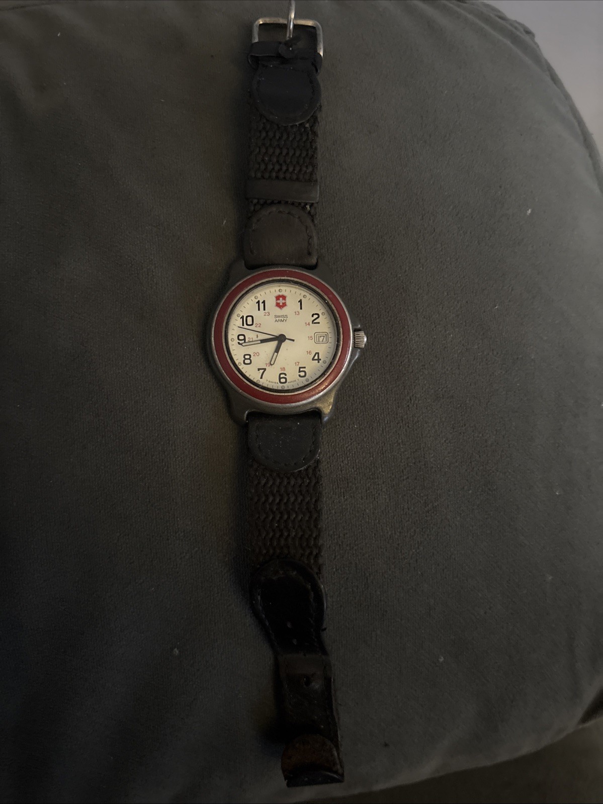 Vintage Victorinox Swiss Army Marlboro Adventure Team Watch Red Bezel 330 Ft WR