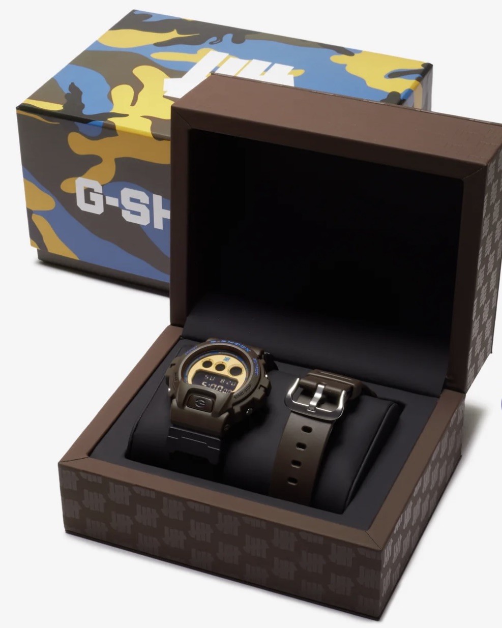 CASIO G-SHOCK x UNDEFEATED DW6900UDR235 LIMITED EDITION FULL SET (BRAND NEW)