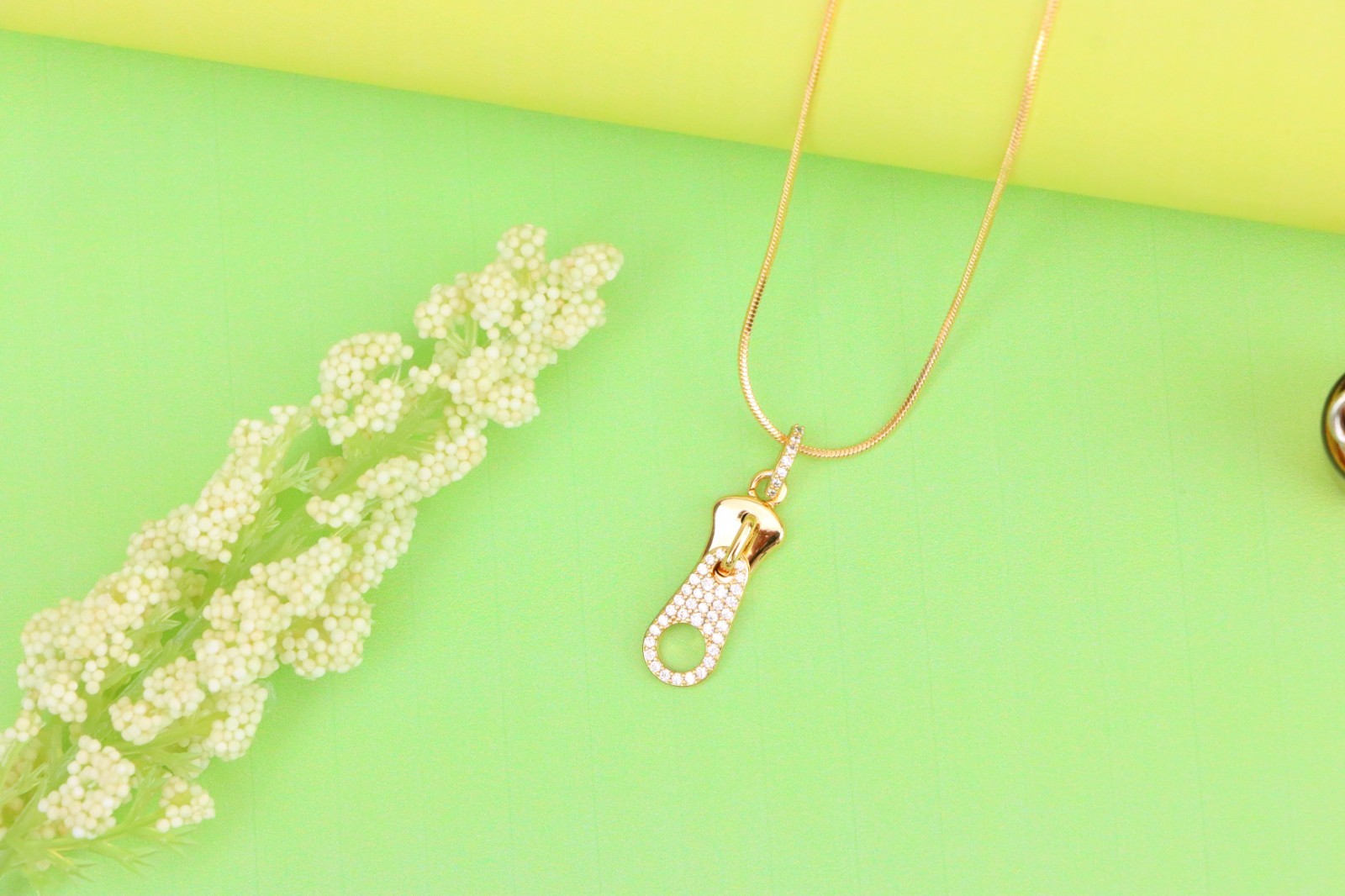 with Sparkling Stones, XPPT1477 Stylish Rose Gold Zipper Shape Pendant