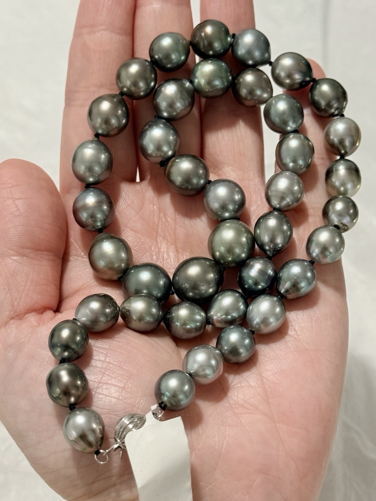Cultured 10.4-12.3mm Tahitian Pearl South Sea Pearl 14K Gold Clasp Necklace 19”