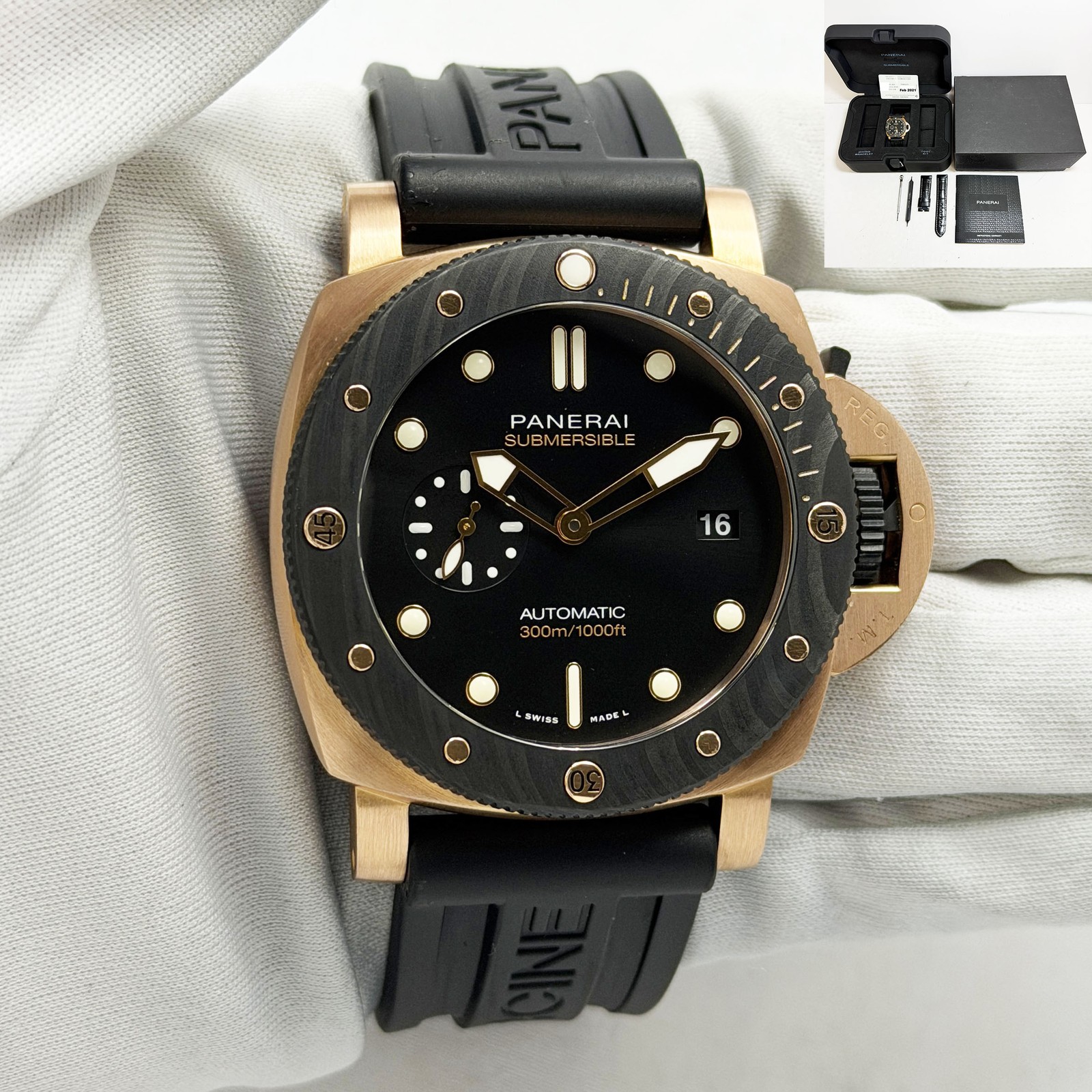 2021 Panerai Submersible Orocarbo PAM01070 44MM Black Dial 18K Rg Box Paper