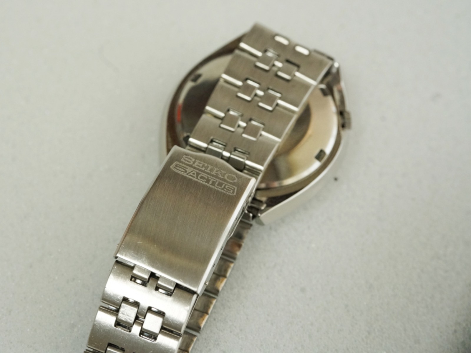 SEIKO 5 ACTUS SS 6106-7700 Green Dial Kanji Day Genuine Bracelet Gift Box