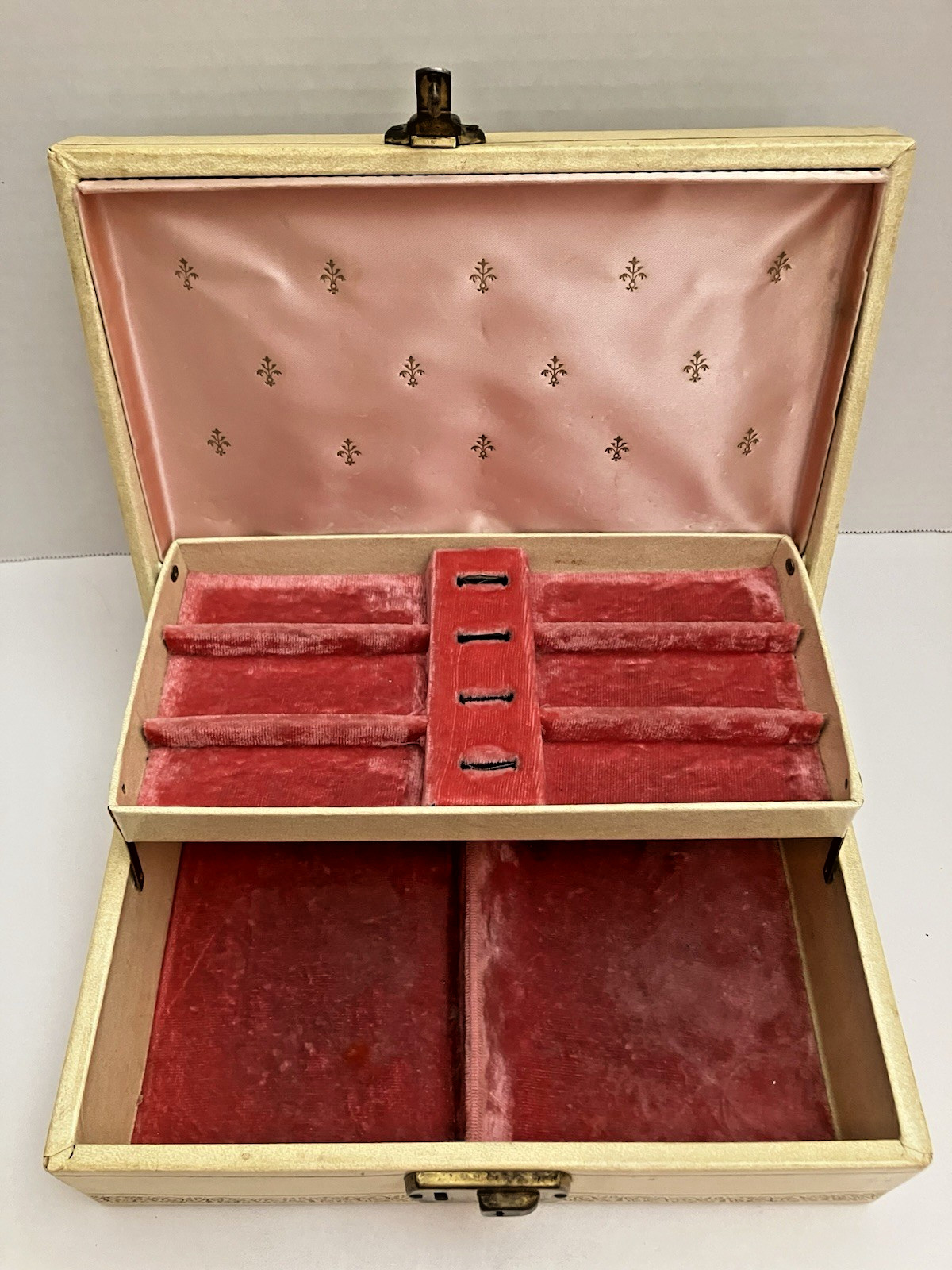 Vintage Jewelry Box Cream & Gold Pink Velvet Interior Flip Lock No Key