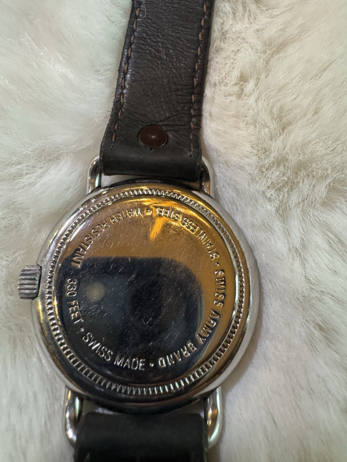 Swiss Army Swiss Made Analog Date White Dial 35mm dark brown Leather 330ft