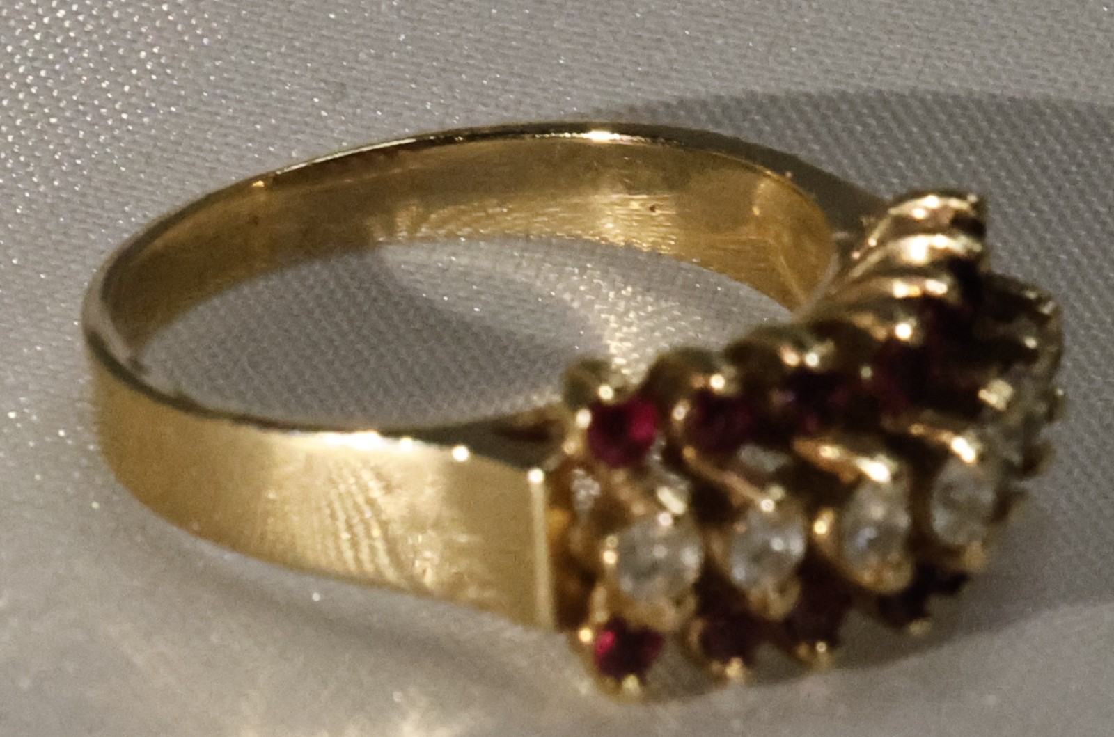 14K Yellow Gold 3 Row Diamond and Ruby Ring 3.2 grams – Size 5.5-6
