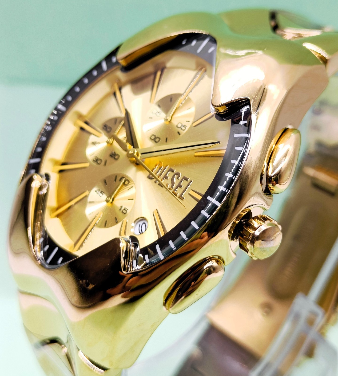 Awesome Diesel Mercurial Date Indicator Chronograph Quartz Men’s Wrist Watch