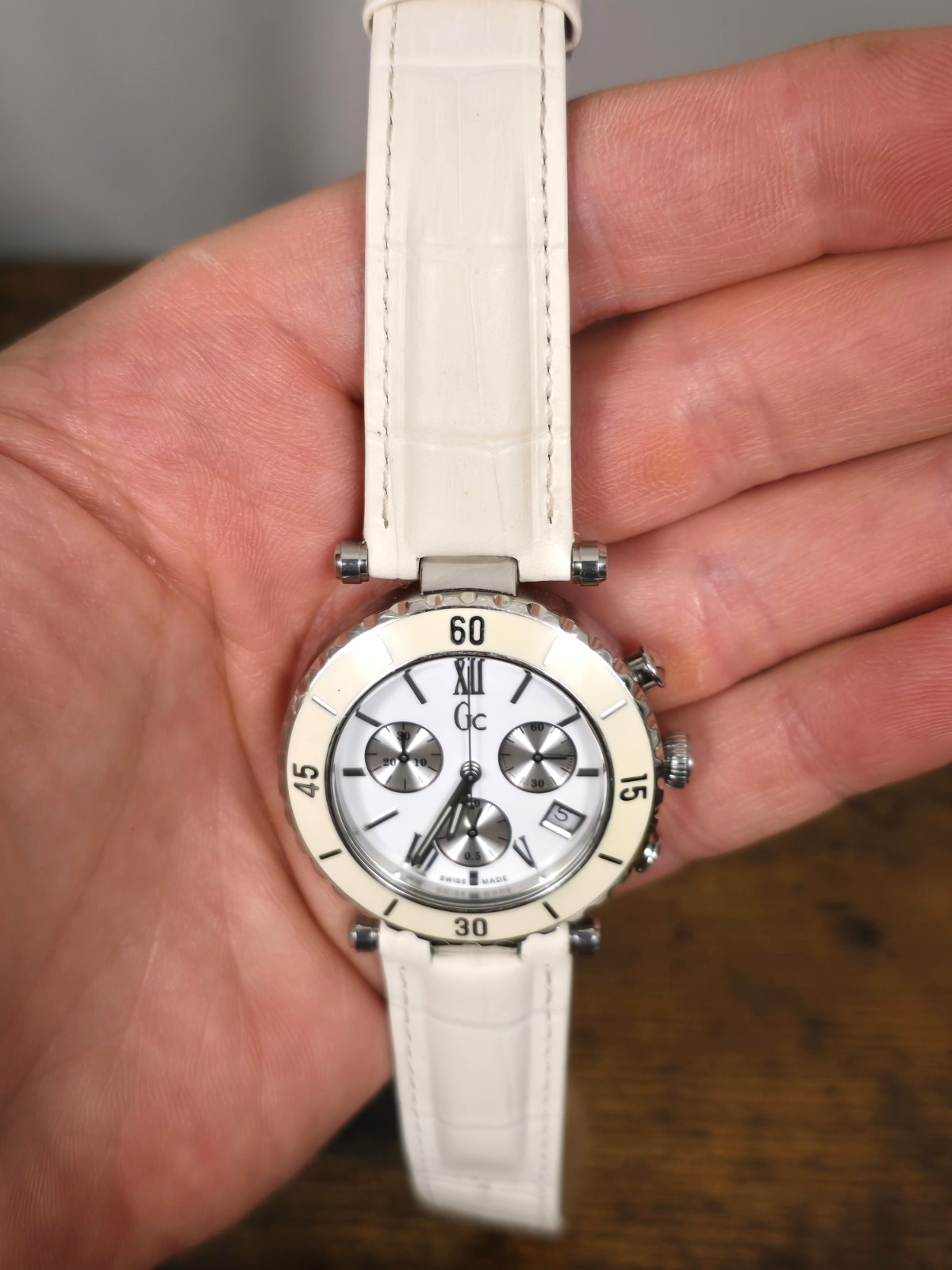 GUESS COLLECTION GC35000 SWISS MADE 13 Jewels Quartz Chronograph Watch – WORKS!