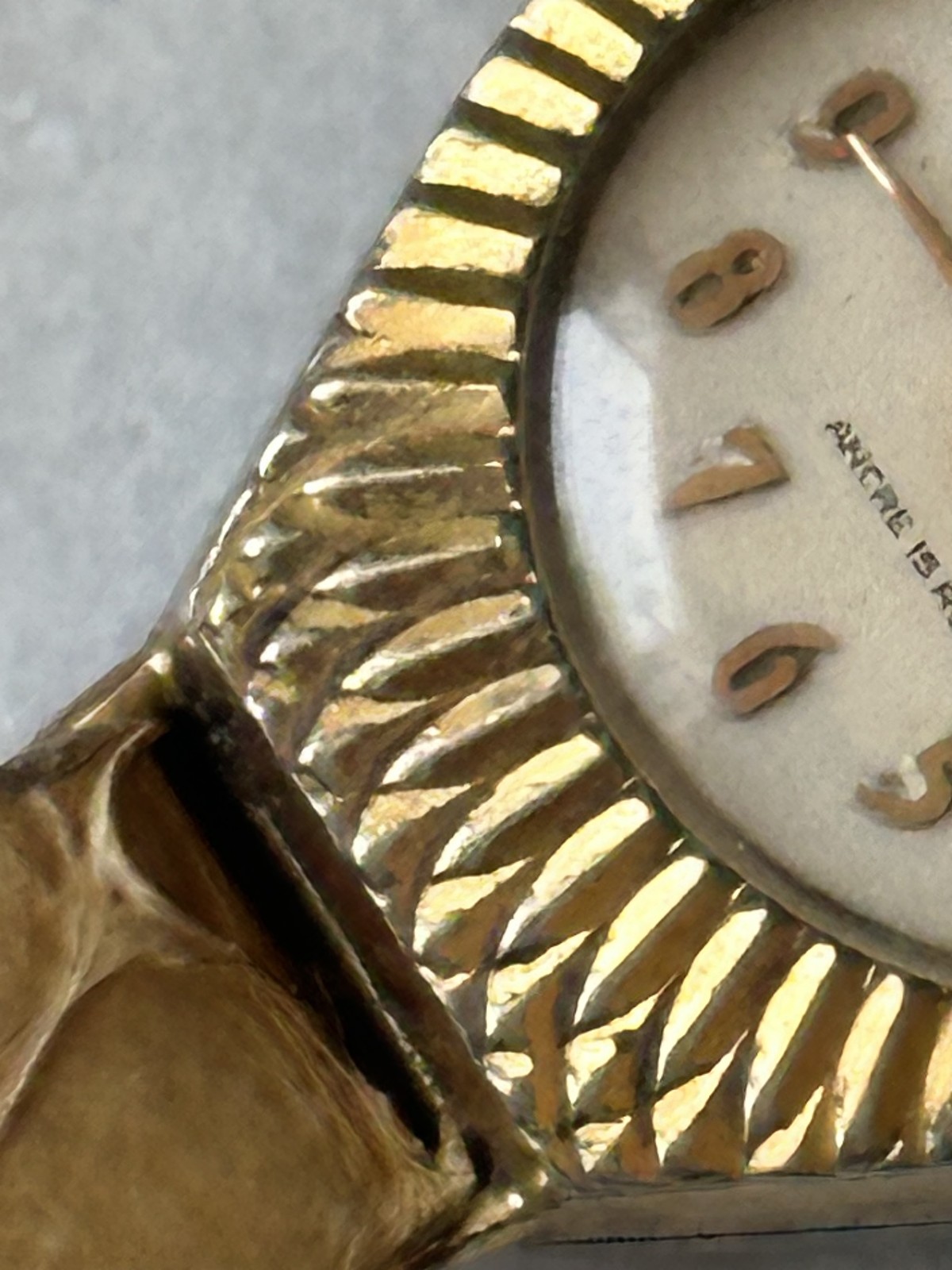 Normal Mécanique à remontage manuel milieu du 20e siècle Plaqué or Montre femme