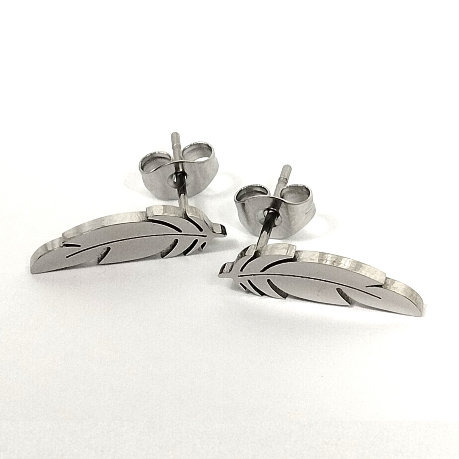 FashionJunkie4Life Stainless Steel Vertical Feather Post Earrings