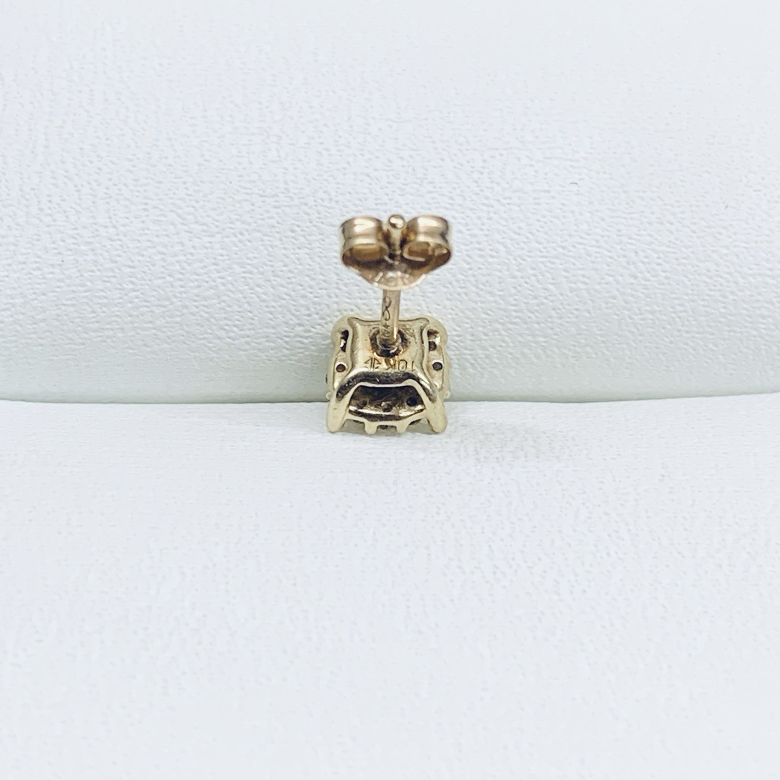 One Single 0.05 Ct 10k Yellow Gold Round Natural Diamond Pave Screw Stud Earring
