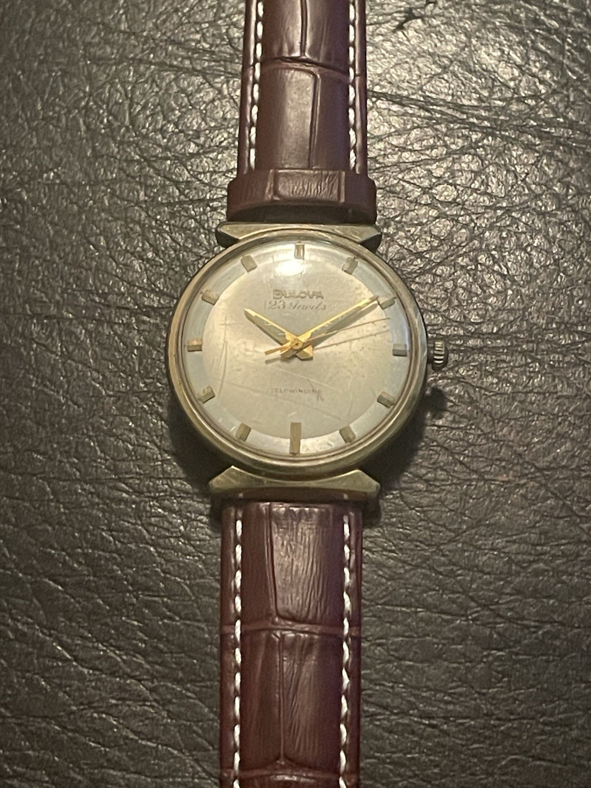 Vintage Bulova 23 Jewel Automatic Self Winding Mens Dress Watch Gold Tone Silver
