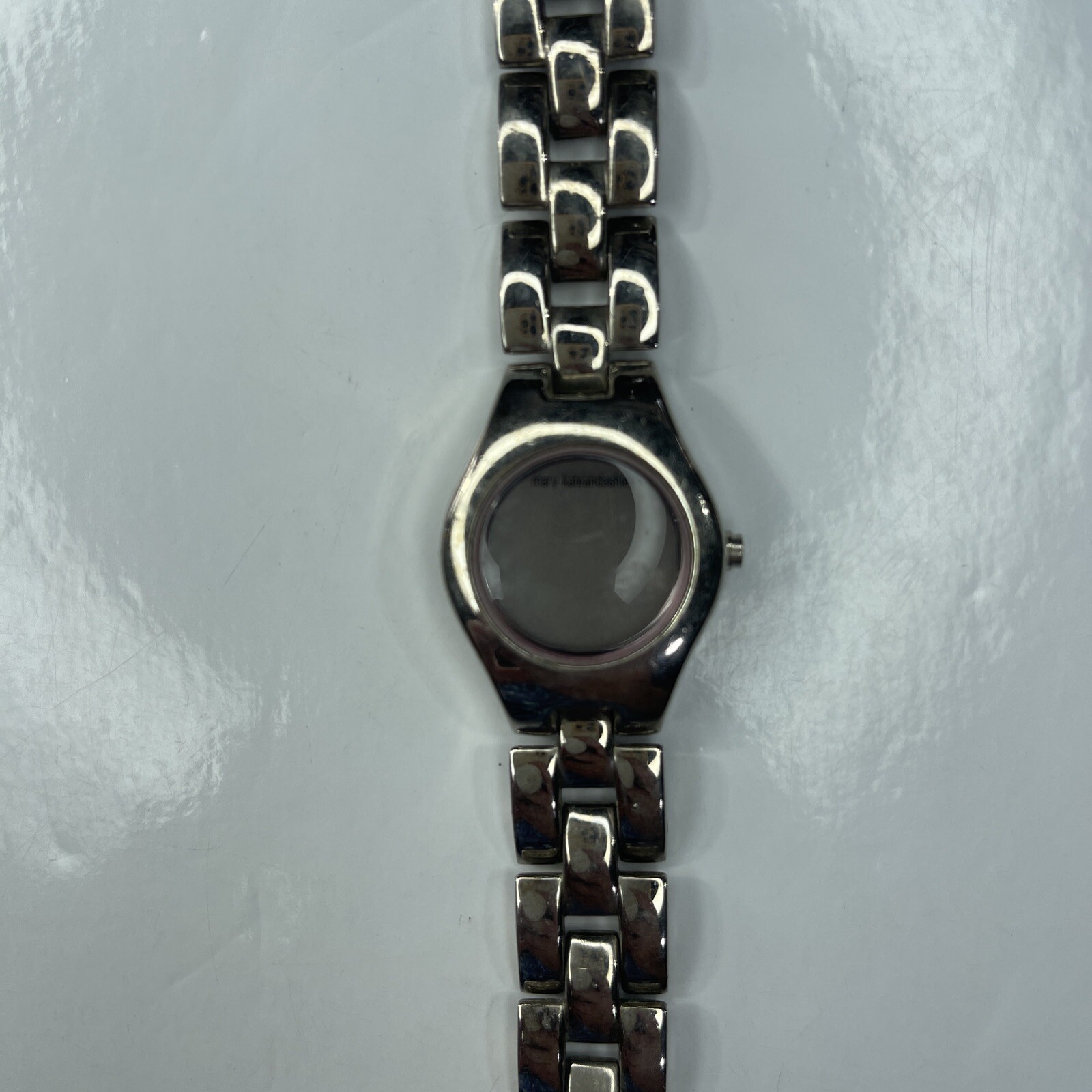 E Mary Kate & Ashley Ladies Silver 2001 Retro MKA07B LCD Stainless Untested