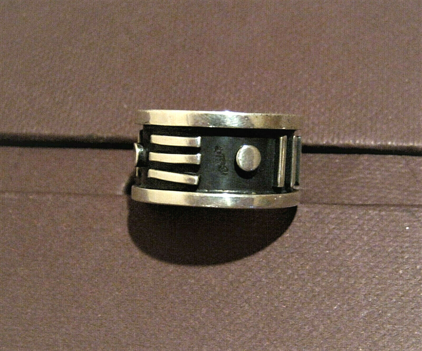 Ring, 925er Silber, teilw. geschwärzt, Handarbeit. Verschiedene Größen!