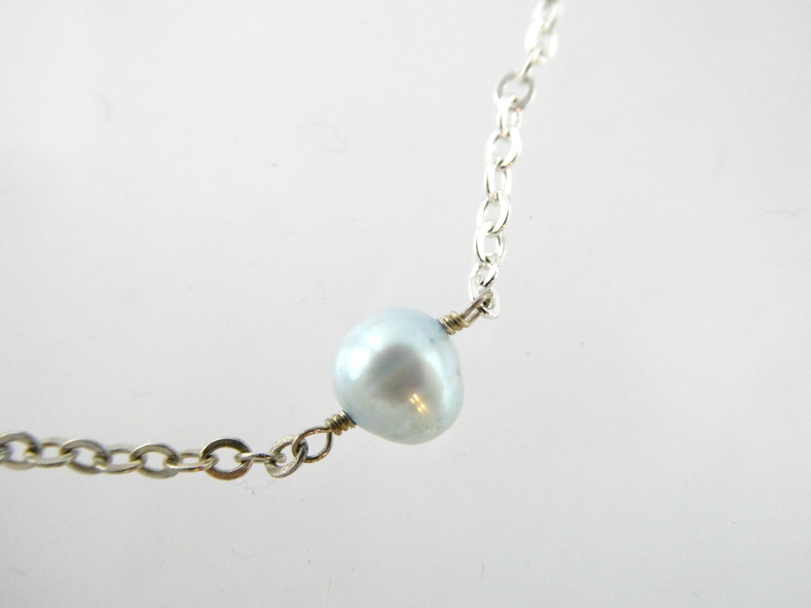 Sterling Silver Pale Blue Five Pearl Chain Bracelet 925 7 Inches Long 2.4 Grams