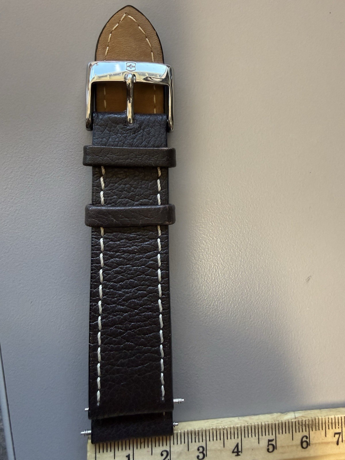 Victorinox Swiss Army Men’s 20mm Brown Leather Watch Band
