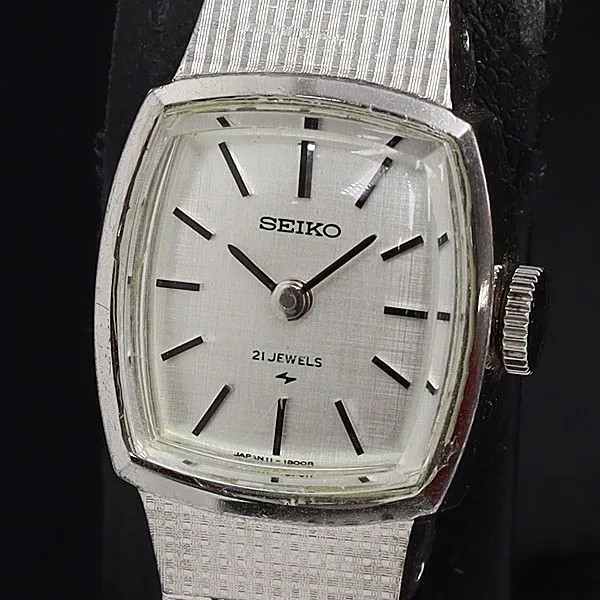 Working condition, excellent condition. Seiko 11-3610 manual winding, silver dia