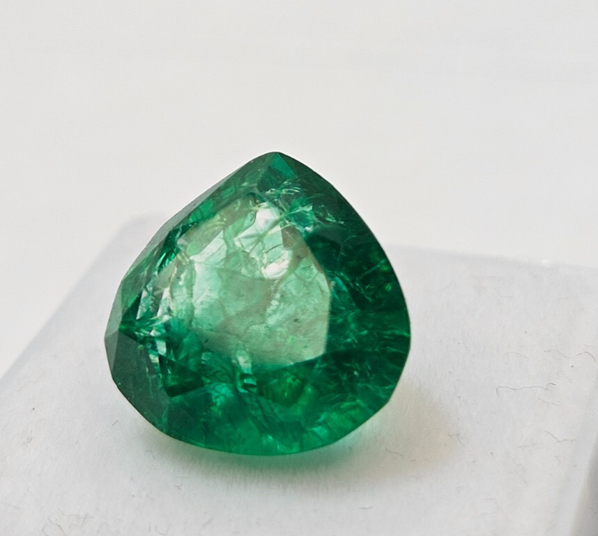 Emerald Natural 8-9 Ct Pear Cut Green Colour EGL Certified Loose Gemstone KH1028