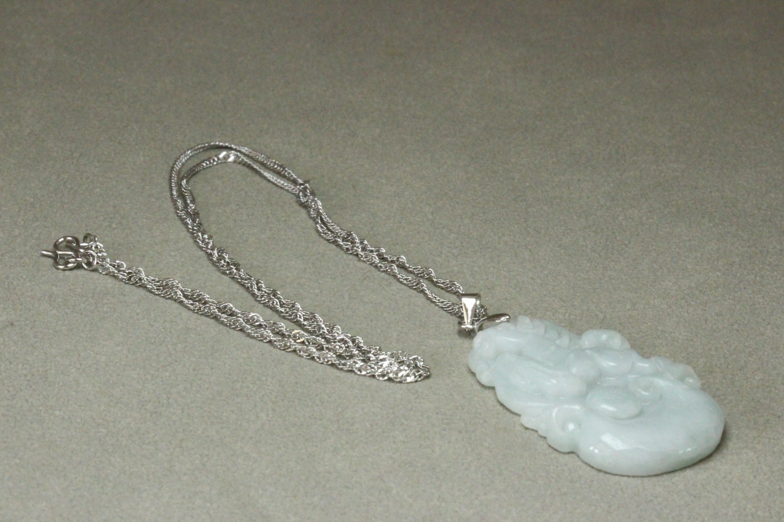 Natural White green A Jadeite jade Hand-Carved Horse (Chinese Zodiac) Pendant