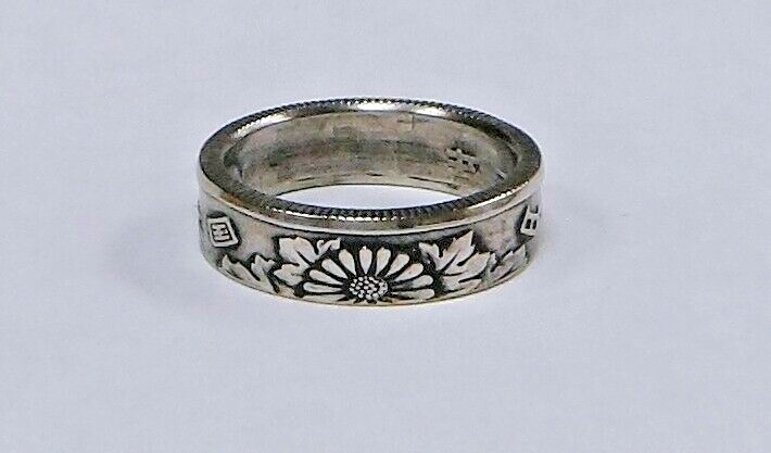 “Sealed” 50 YEN JAPANESE COIN from Japan RING SIZE 3-8 Whats your size ?