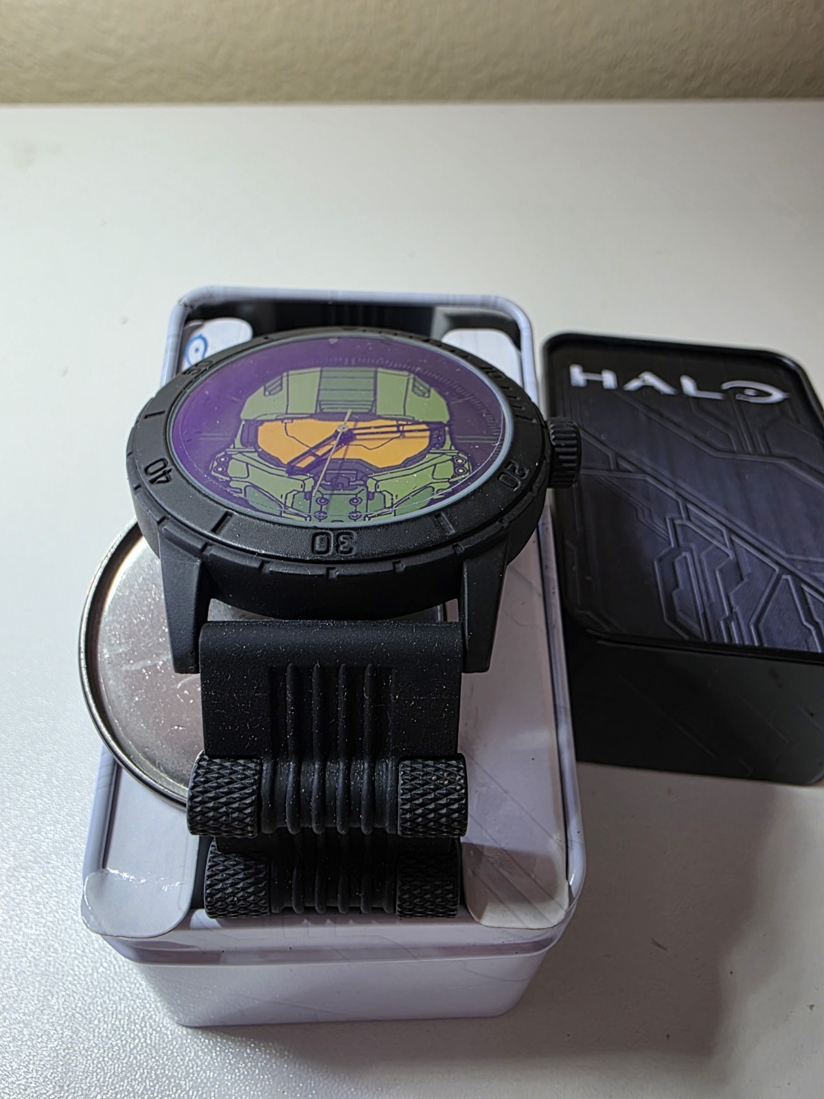 HALO Quartz Analog Wristwatch Black Rubber Strap w/ Tin Box