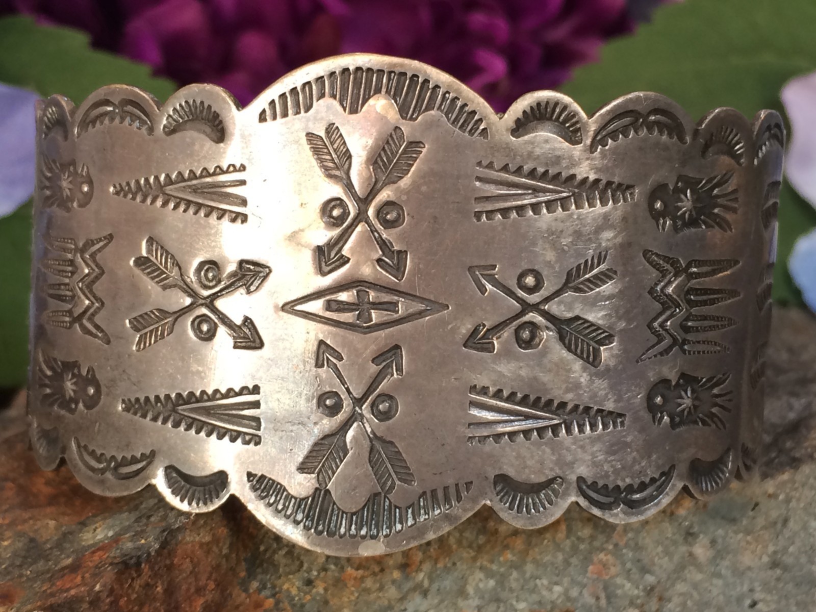 FRED HARVEY ERA NATIVE AMERICAN NAVAJO STERLING THUNDERBIRD ARROW BRACELET WOW
