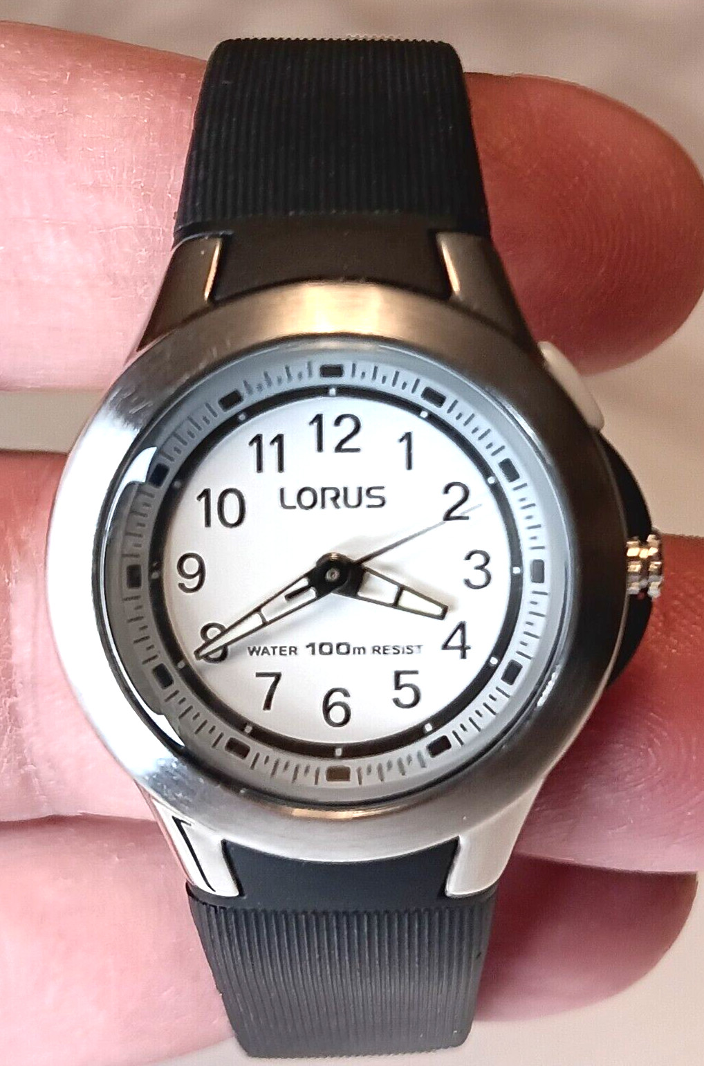 lorus by seiko women’s watch 24mm z001-x009 water resistant 10 bar 100m new batt