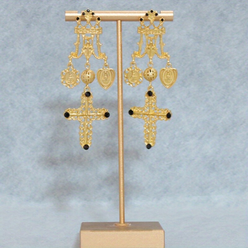 Vintage Earrings with A Palace Style High-end Feel Featuring A Vintage Style