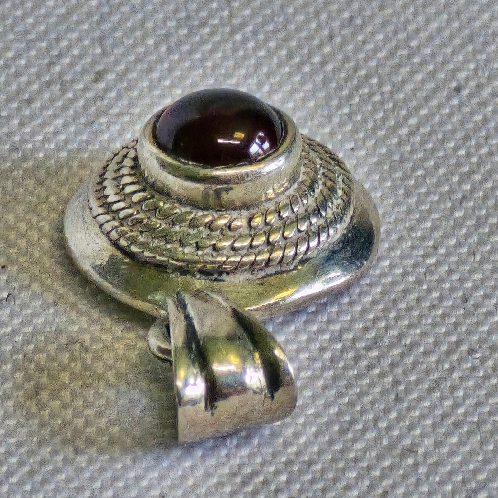 Sterling Silver Pendant 4.39g Fine Jewelry Dark Pink Stone Charm *READ*