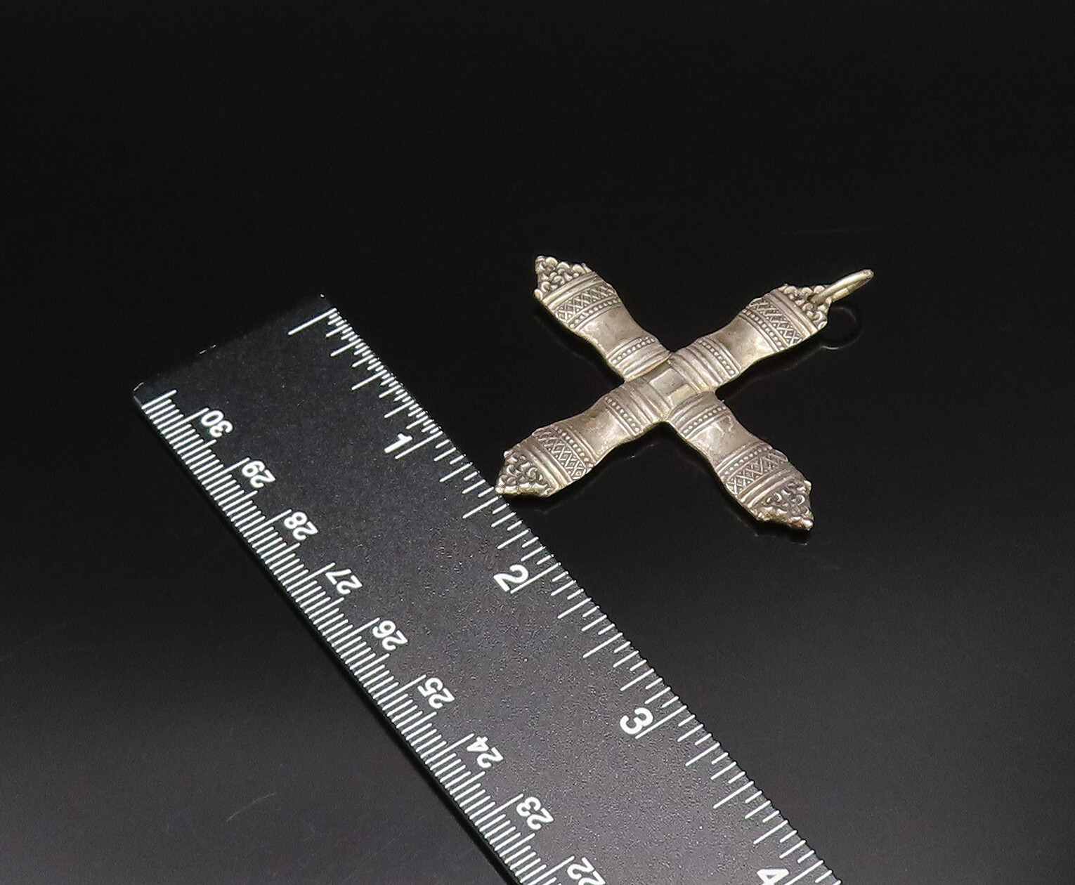TOWLE 925 Silver Vintage Dotted & Diamond Shape Pattern Cross Pendant PT21774