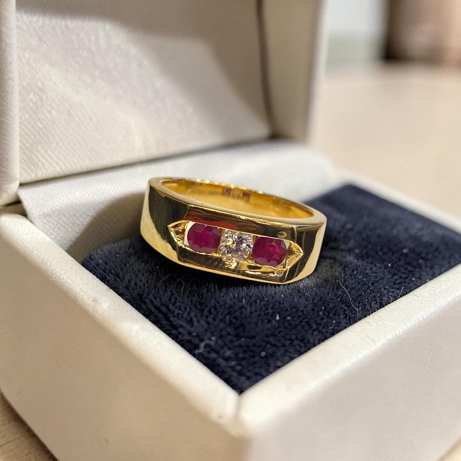 0.70 Cts Round Brilliant F/VS1 Diamonds Channel Set Ruby Men’s Ring In 18K Gold