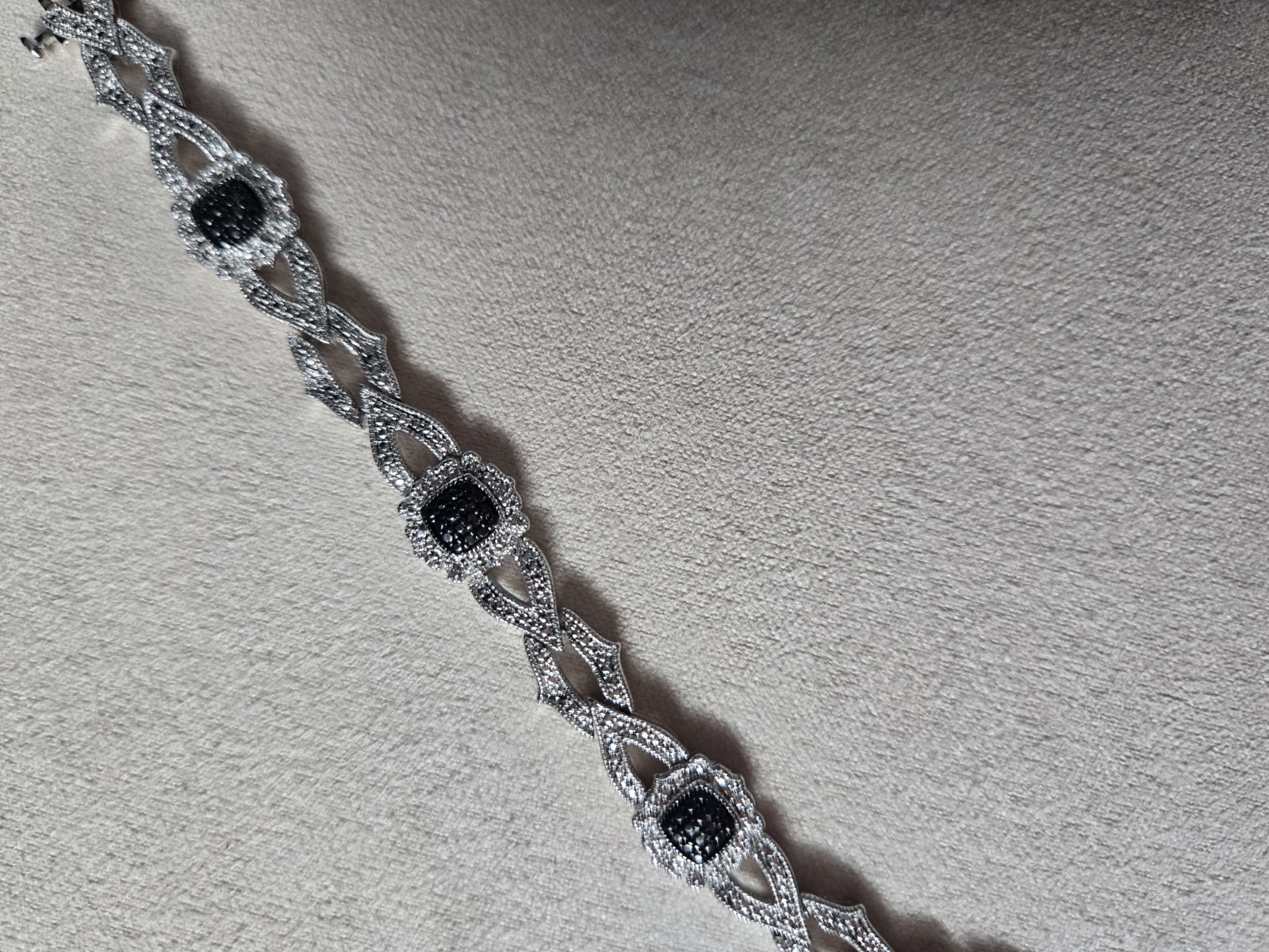 Silver Tone Tennis Link Bracelet Black Square Stones Prong Set Box Closure