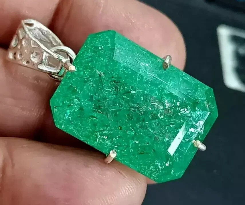 49 Ct Natural Certified Green Emerald Loose Gemstone 925 Solid Silver Pendant