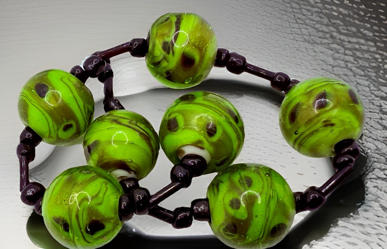 Lime Green Lampwork Beads 15mm Qty:7