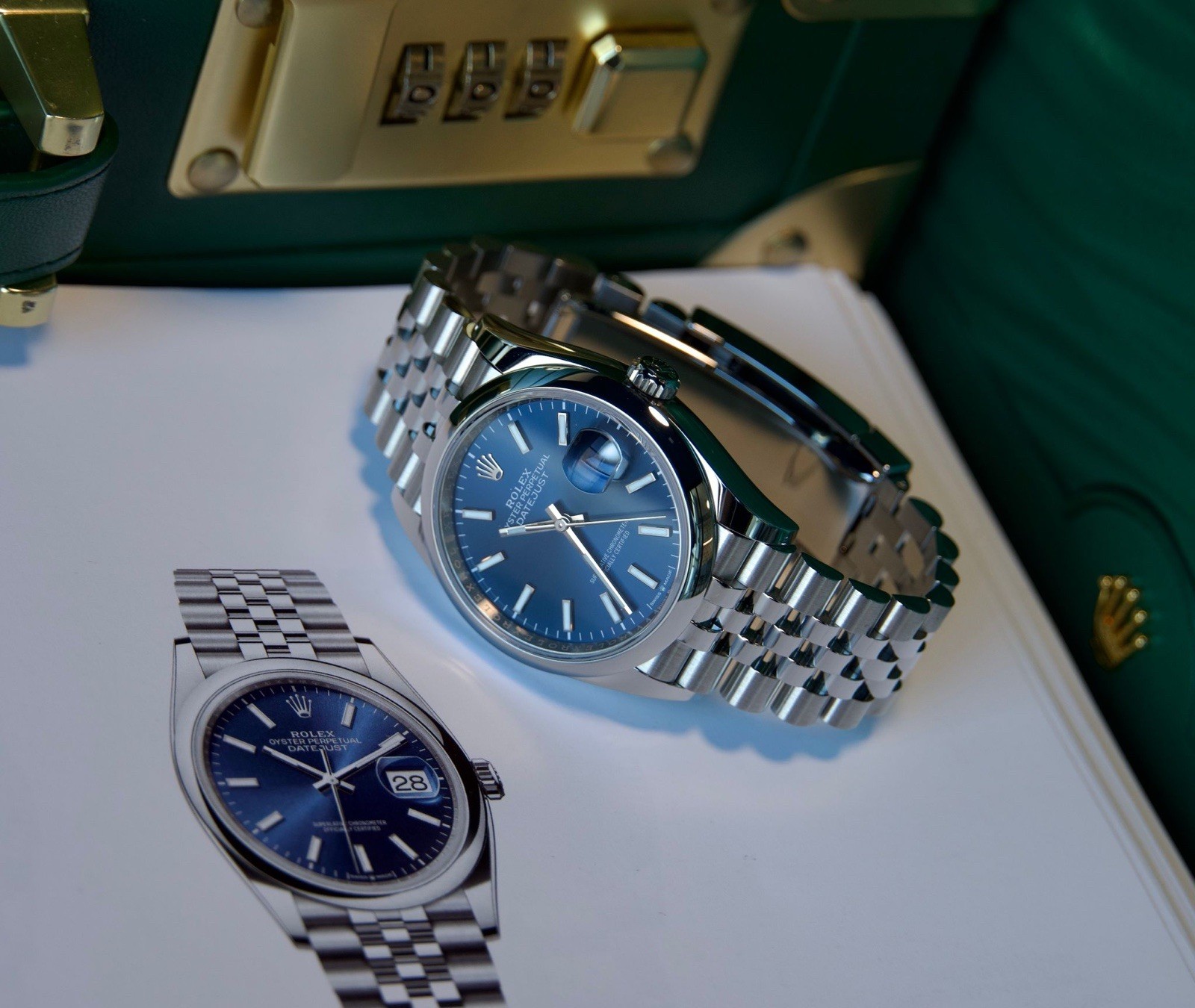 Rolex Datejust 36 “Blue Dial” COMPLETE SET 126200