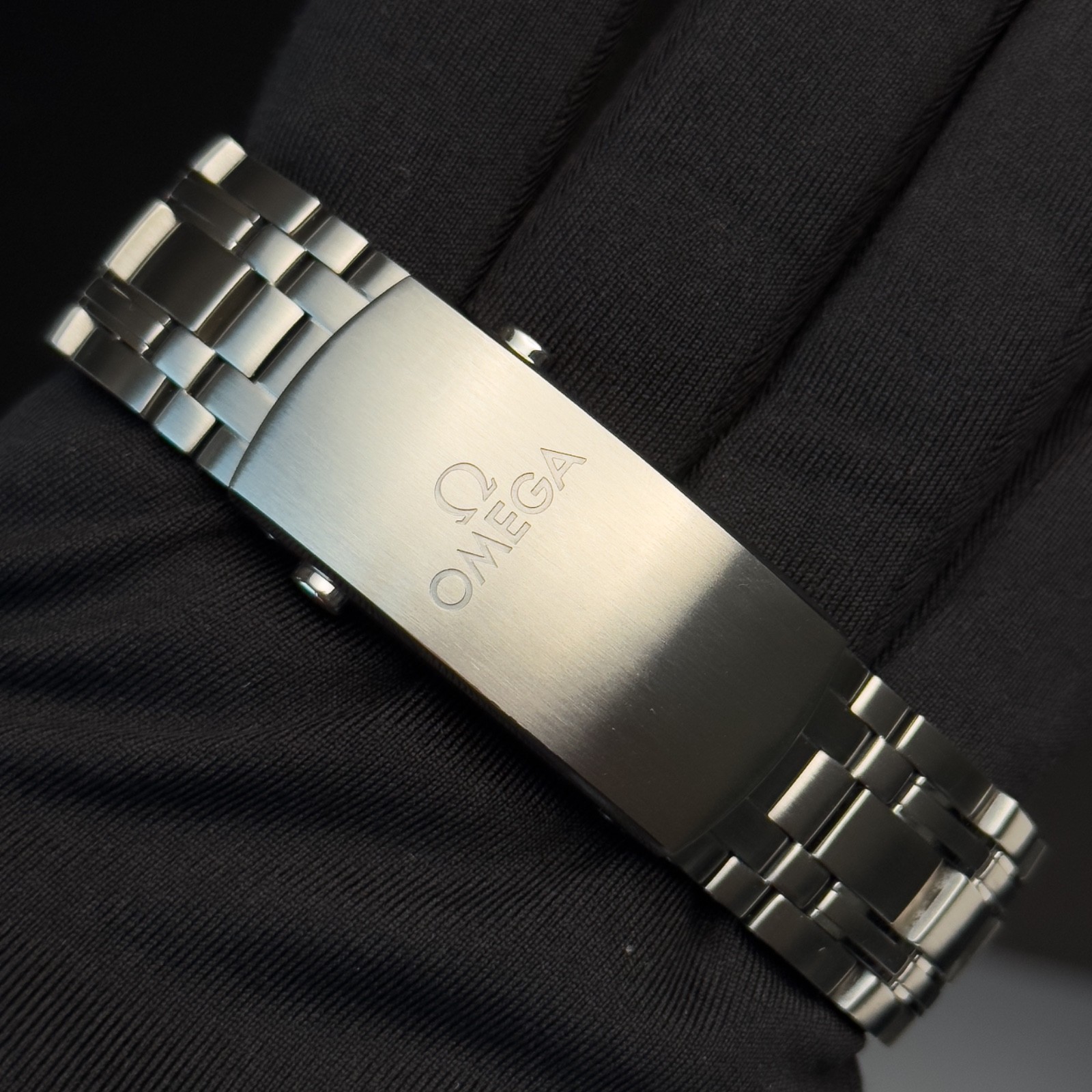 2024 Omega Seamaster Diver 300M Blue Wave Ceramic 42mm B&P 210.30.42.20.03.001
