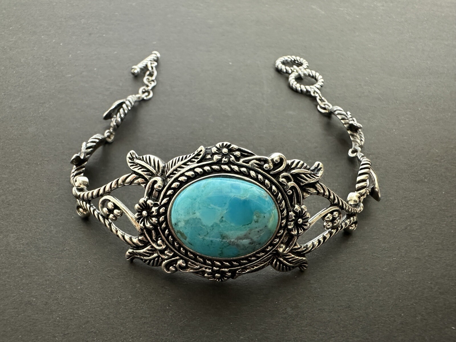 STERLING SILVER TURQUOISE FLOWER DESIGN BBJ TOGGLE BRACELET Adj.Bangkok Ratnaraj