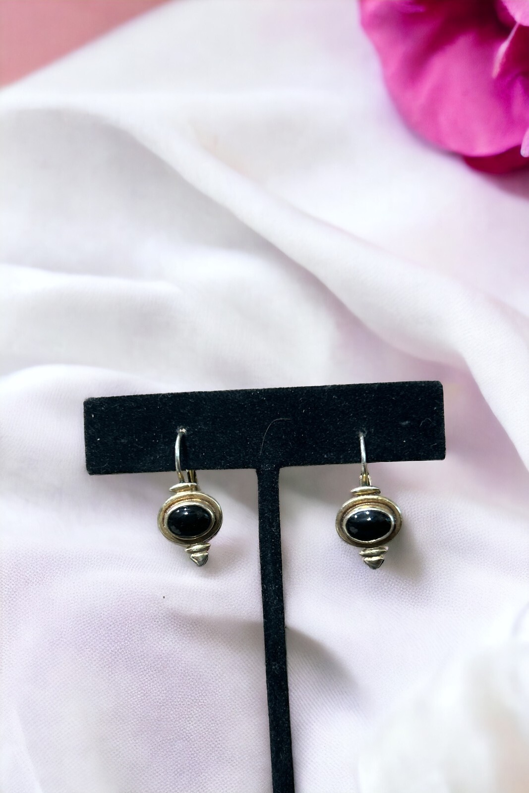 Vintage Onyx Oval shape sterling gold plated dangle earrings leveback