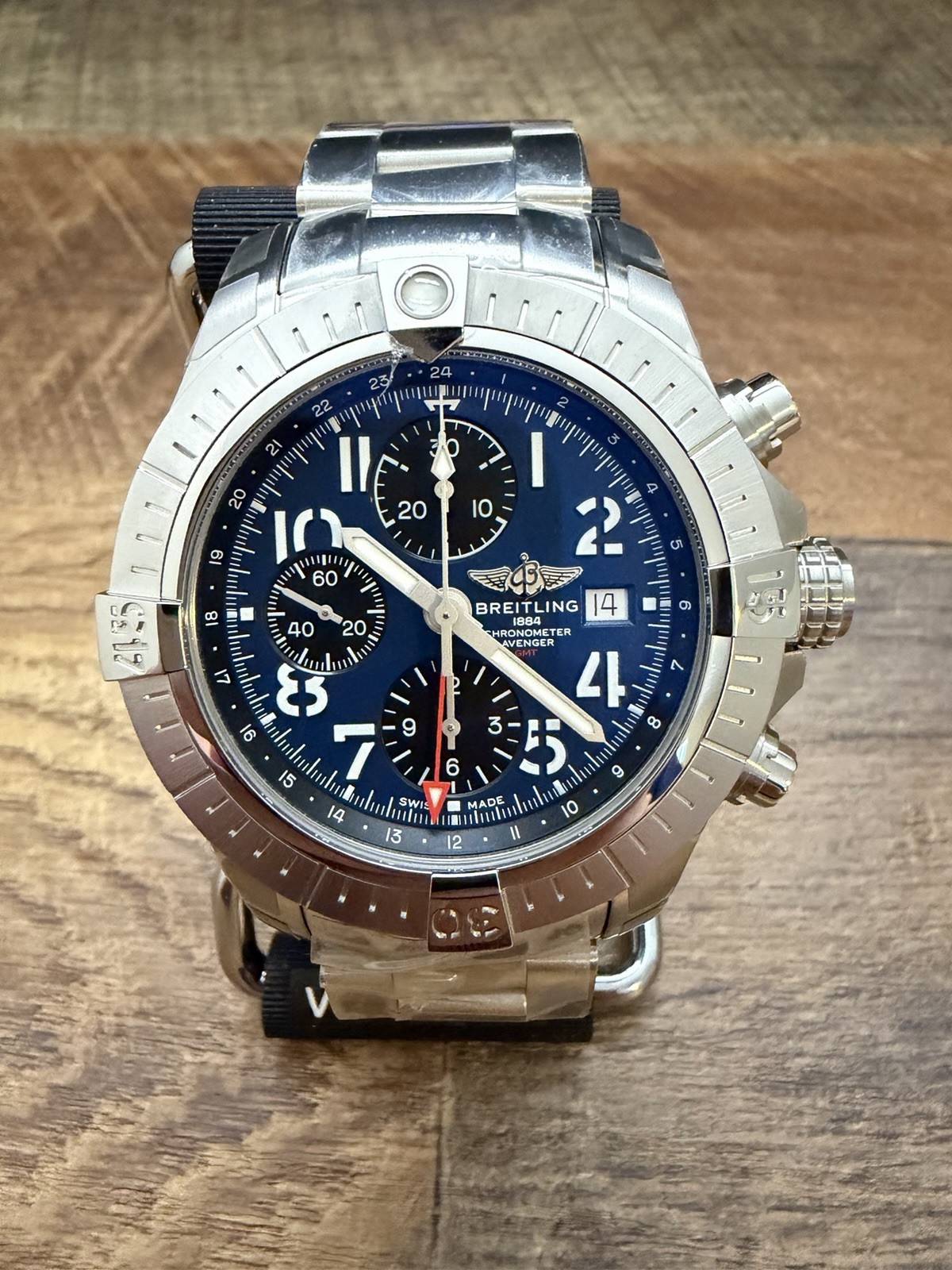 Breitling Avenger GMT 45 A24315 Blue Dial Automatic Watch Box Papers Excellent